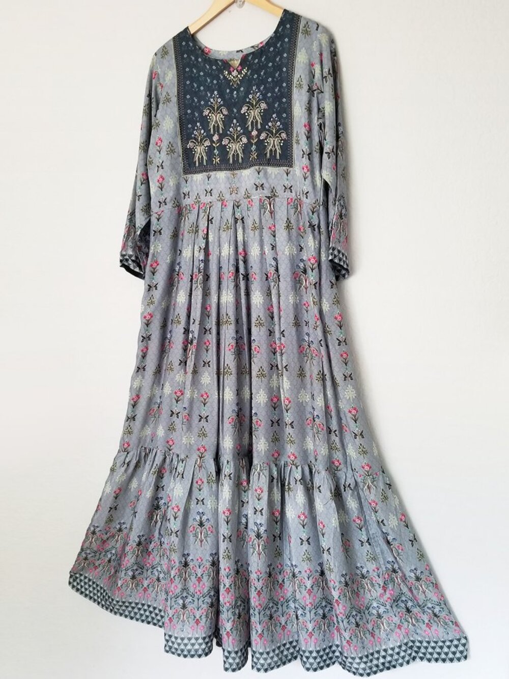 Kalki Cloud Grey Cotton Silk Beaded Embroidered Maxi Dress L Gown India Boho - Picture 4 of 16
